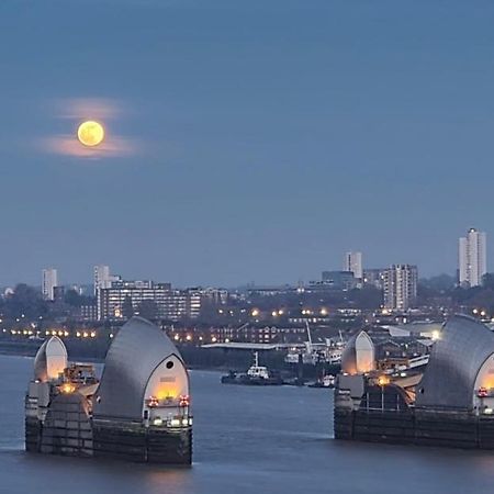 Large Double Room Overlooking The Thames London Luaran gambar